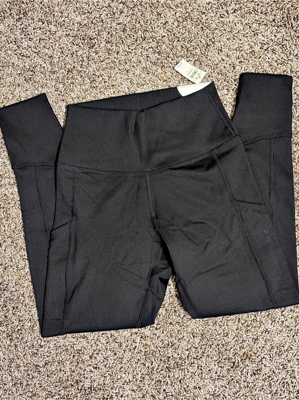 Offline by Aerie The Hugger High Waisted Pocket Legging Black Medium BNWT28